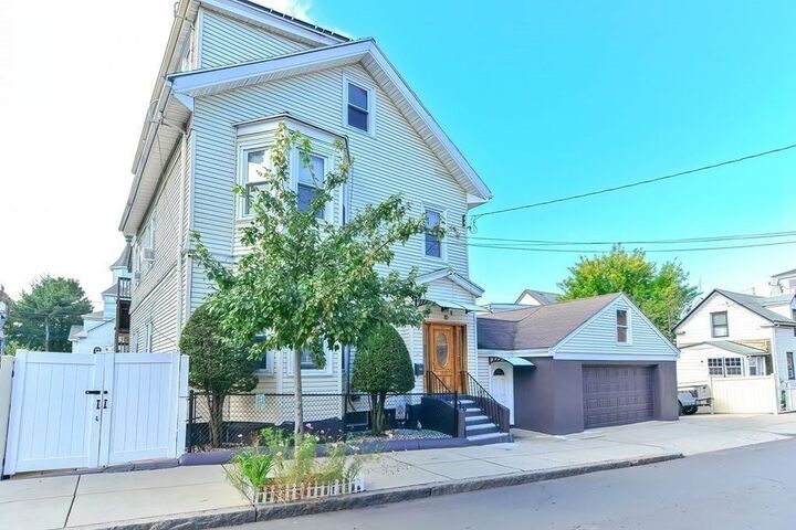 Property Photo: 10 Orange Street 2 MA 02150