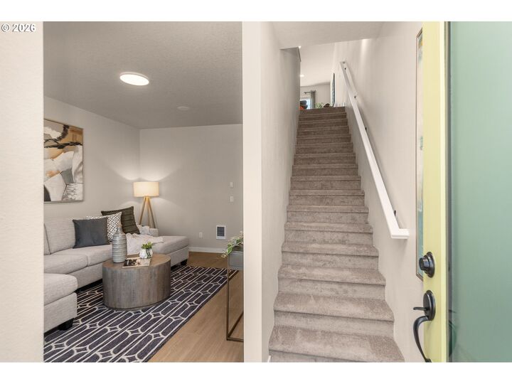 Property Photo: 3429 SE Everwood Ln OR 97123