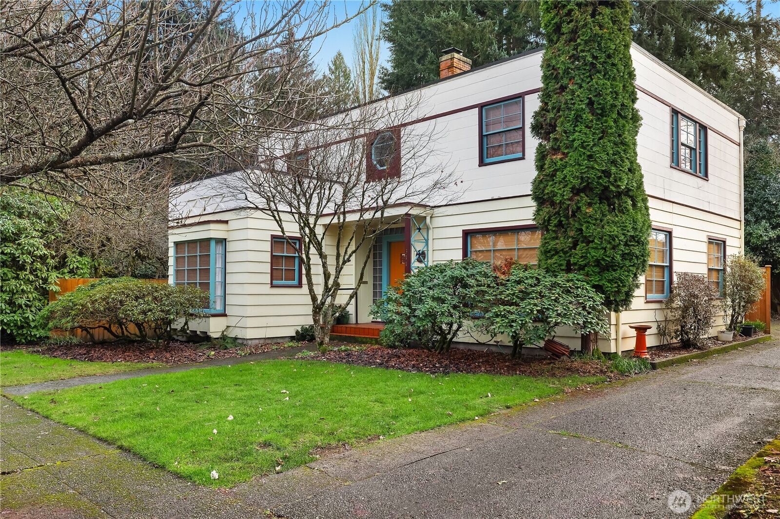 Property Photo:  311  19th Avenue SE  WA 98501 