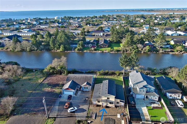 Property Photo:  937  Mount Olympus Avenue SE B  WA 98569 