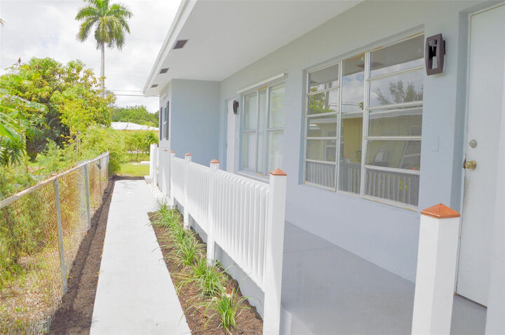 Property Photo: 1107 NW 2nd Avenue A FL 33311