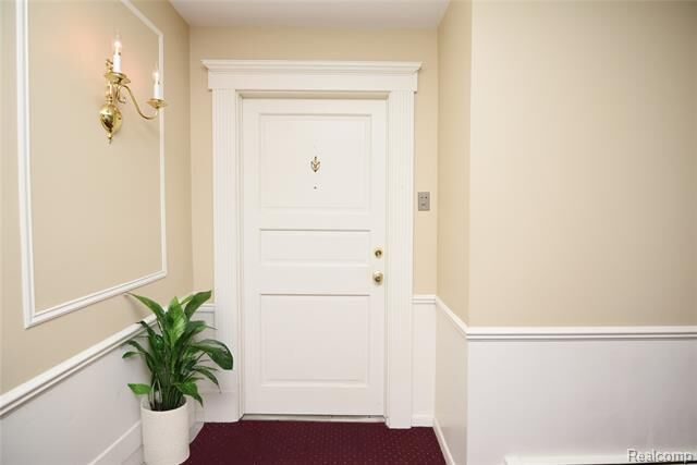 Property Photo:  40740 Woodward Avenue 38  MI 48304 