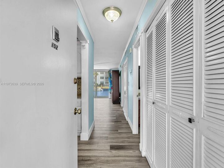Property Photo: 3600 NE 170th St 102 FL 33160