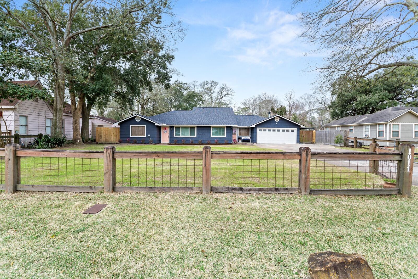 Property Photo:  1011 Central Dr  TX 77706 