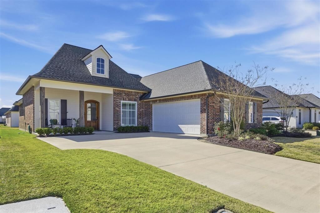 Property Photo: 3751 Willow Lake Drive LA 70605