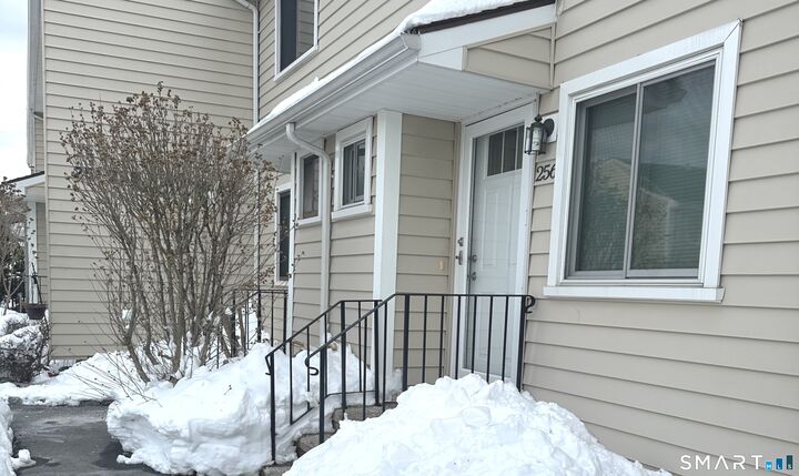 Property Photo:  256 Monticello Drive 256  CT 06405 