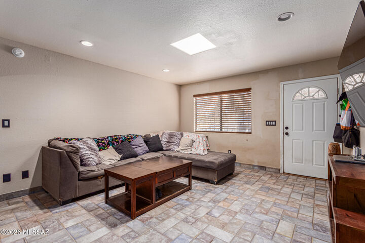 Property Photo:  1988 S Longfellow Place  AZ 85711 