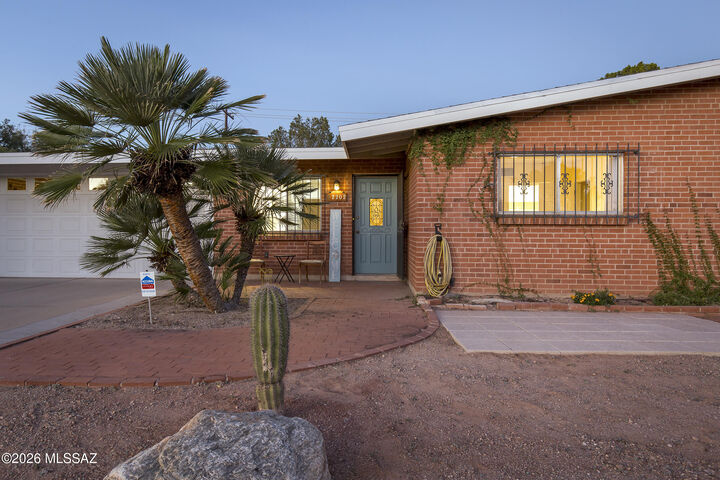 Property Photo: 2202 N Frannea Drive AZ 85712
