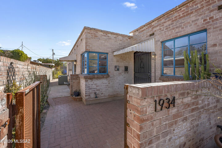 Property Photo:  1934 E Mabel Street  AZ 85719 