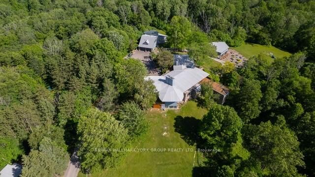 Property Photo: 4235 17th Side Road ON L7B 1K4