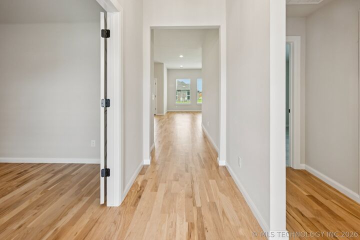 Property Photo:  23193 E 106th Place S  OK 74014 