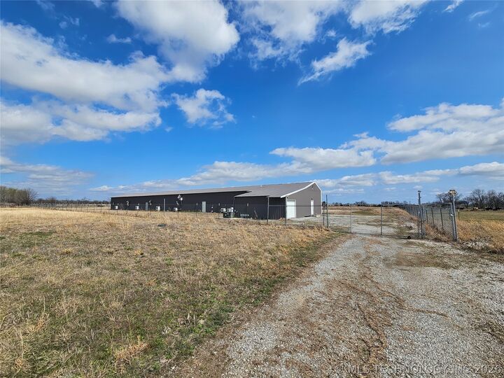 Property Photo:  4130 N 434 Road  OK 74361 