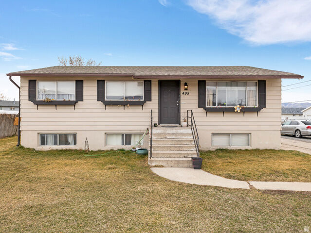 Property Photo: 495 W 1850 N UT 84043