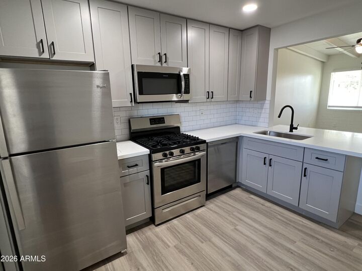 Property Photo:  3630 N 15th Avenue  AZ 85015 