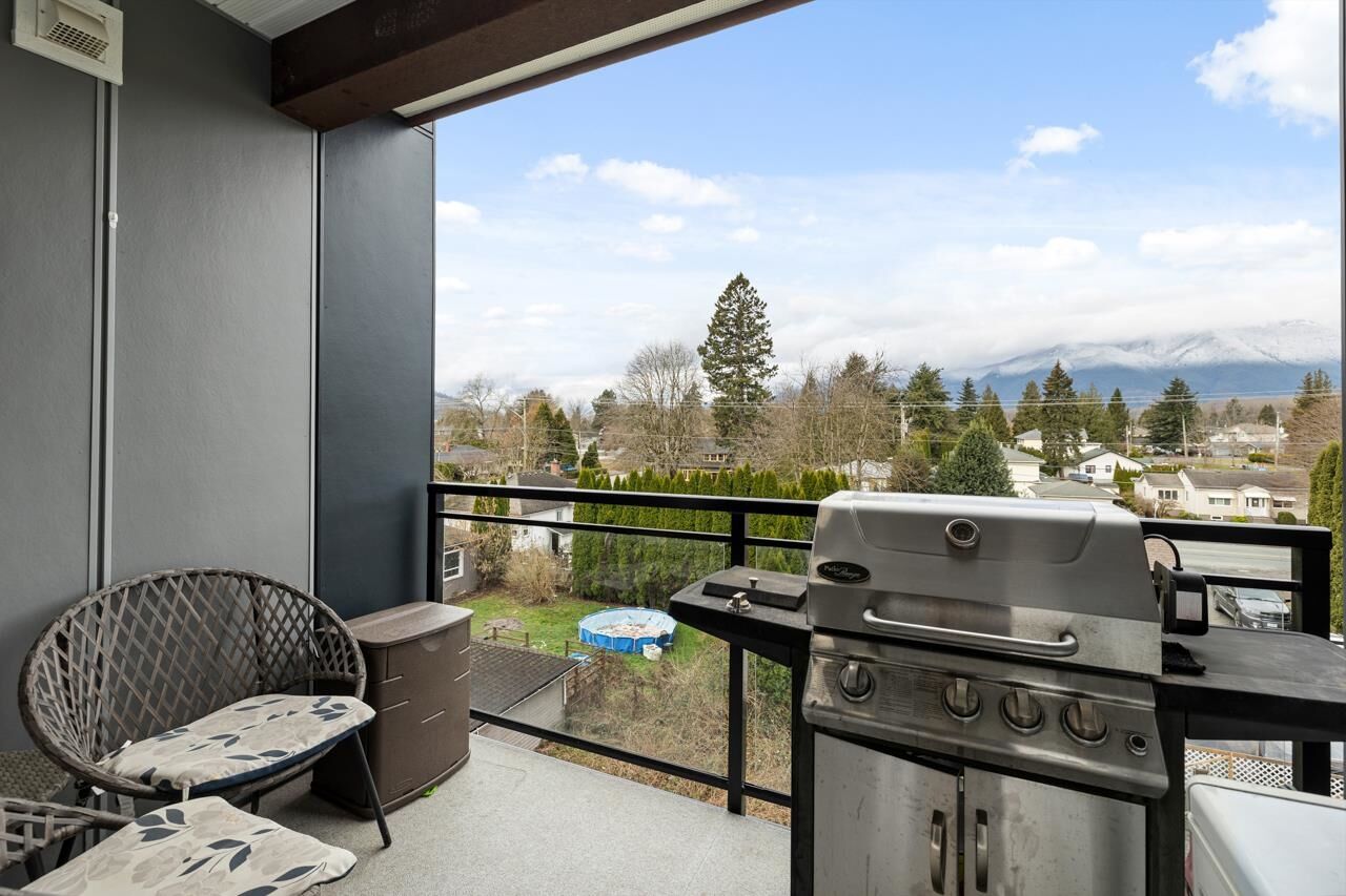 Property Photo: 9450 Robson Street 309 BC V2P 4E4
