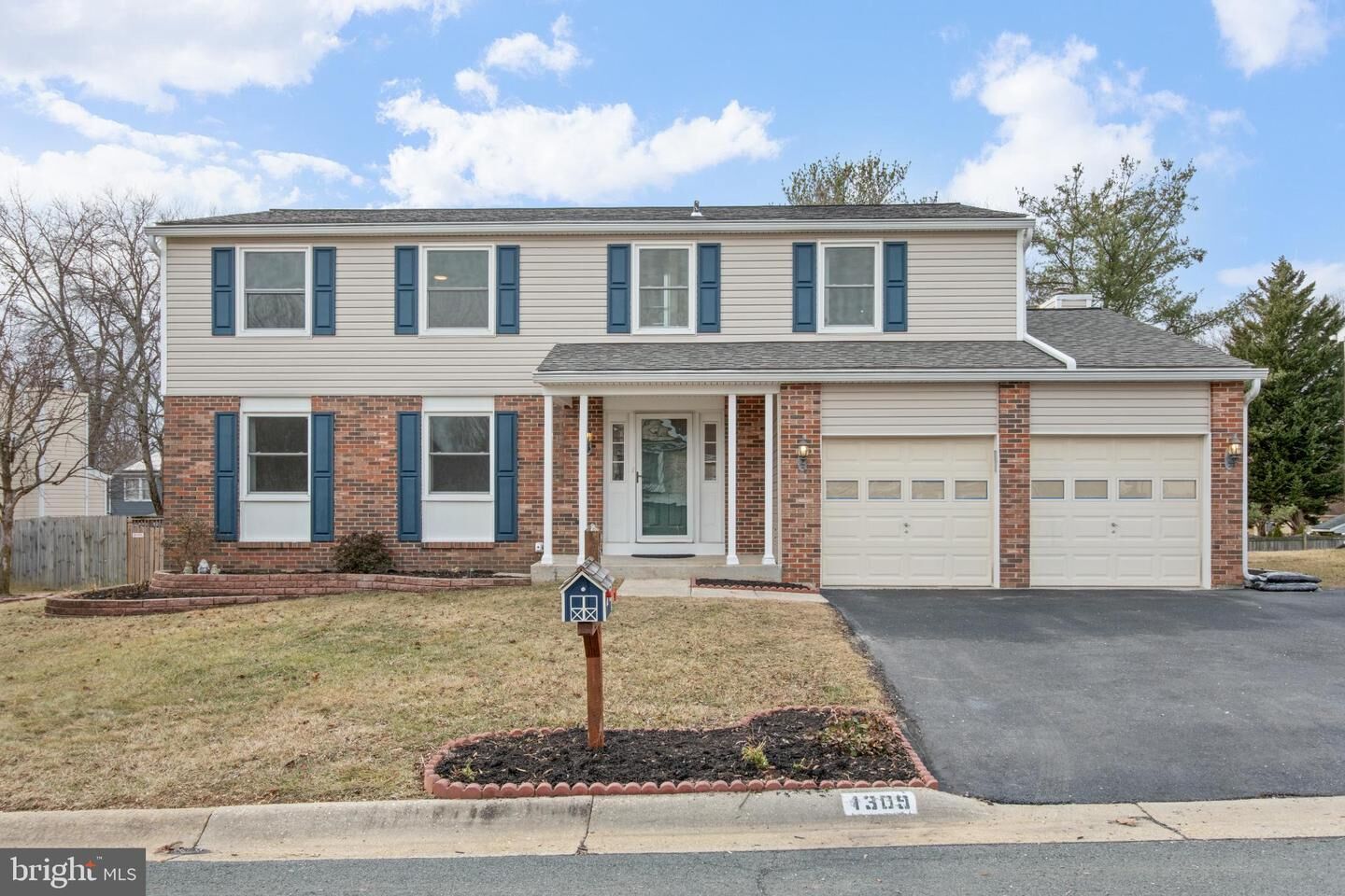 Property Photo:  1309 Swingingdale Drive  MD 20905 