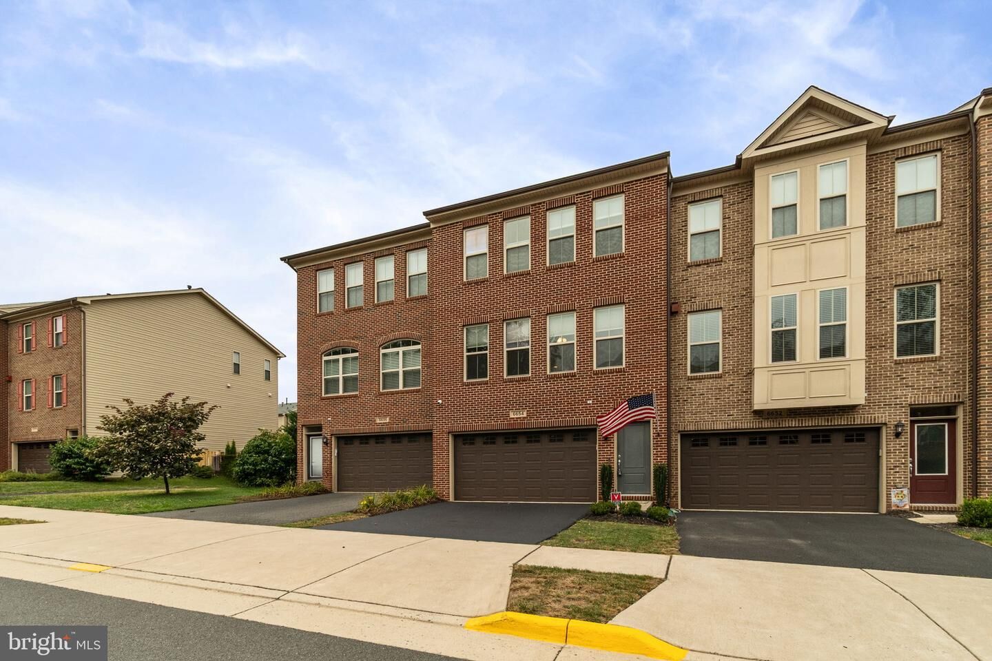 Property Photo:  6654 Bartrams Forest Lane  VA 20169 