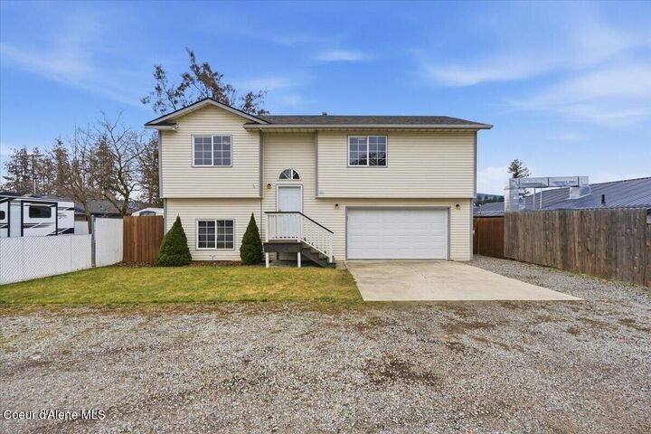 Property Photo:  106 E 9th Ave  ID 83854 