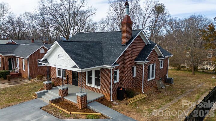 Property Photo: 430 N Green Street NC 28655