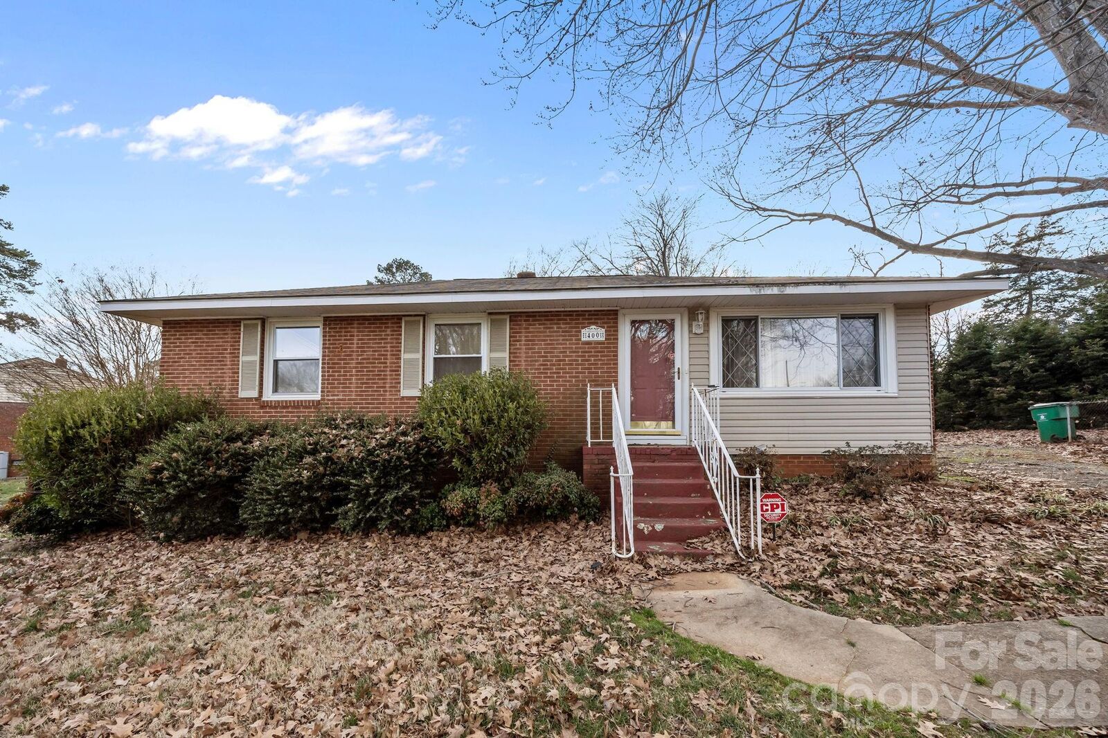 Property Photo:  400 Sharview Circle  NC 28217 