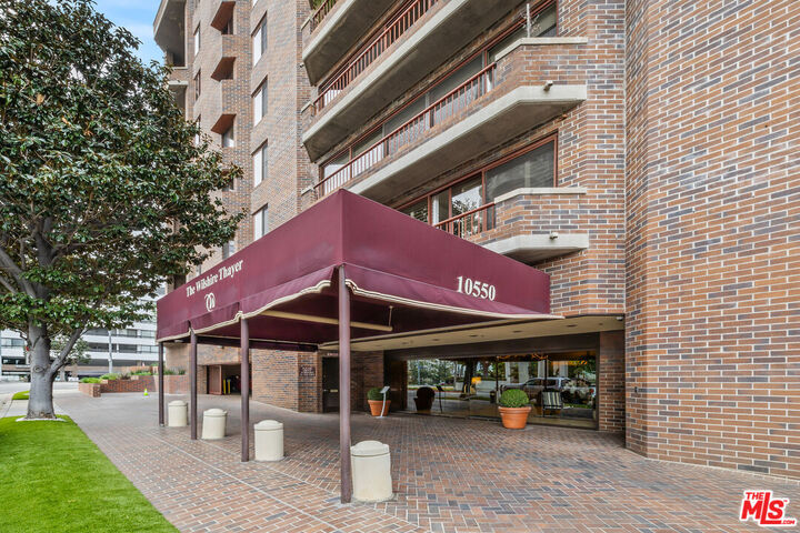Property Photo:  10550 Wilshire Blvd  CA 90024 