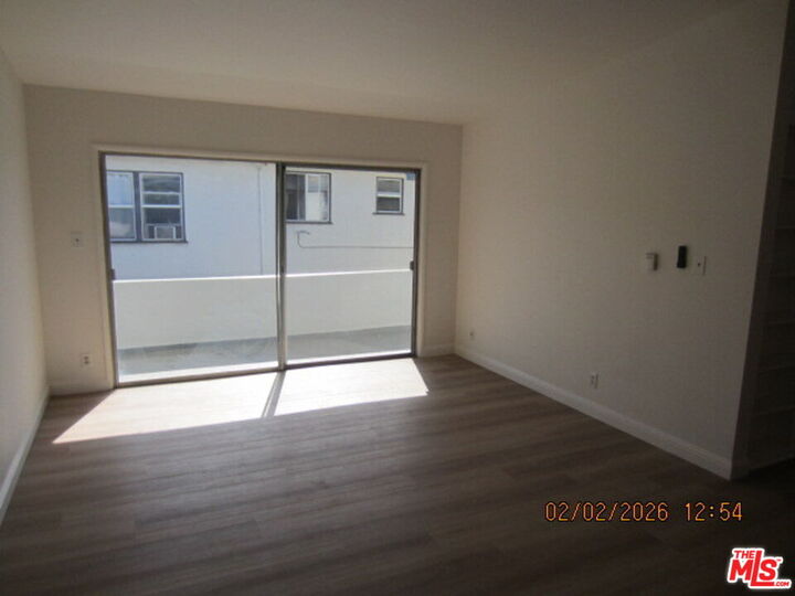 Property Photo:  811 S Wilton Pl  CA 90005 