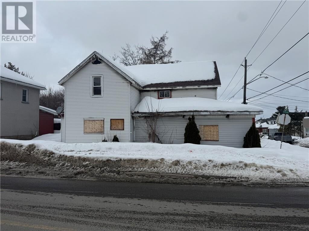 Property Photo:  243 Murray Street  ON P3B 2H6 