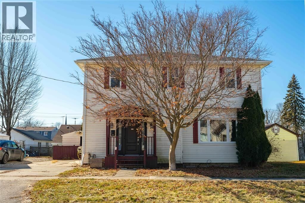 Photo de la propriété:  85 Main Street  ON N8A 2G7 