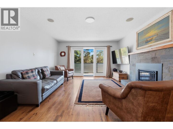 Property Photo:  1911 Deep Cove Road  BC V7G 1S7 