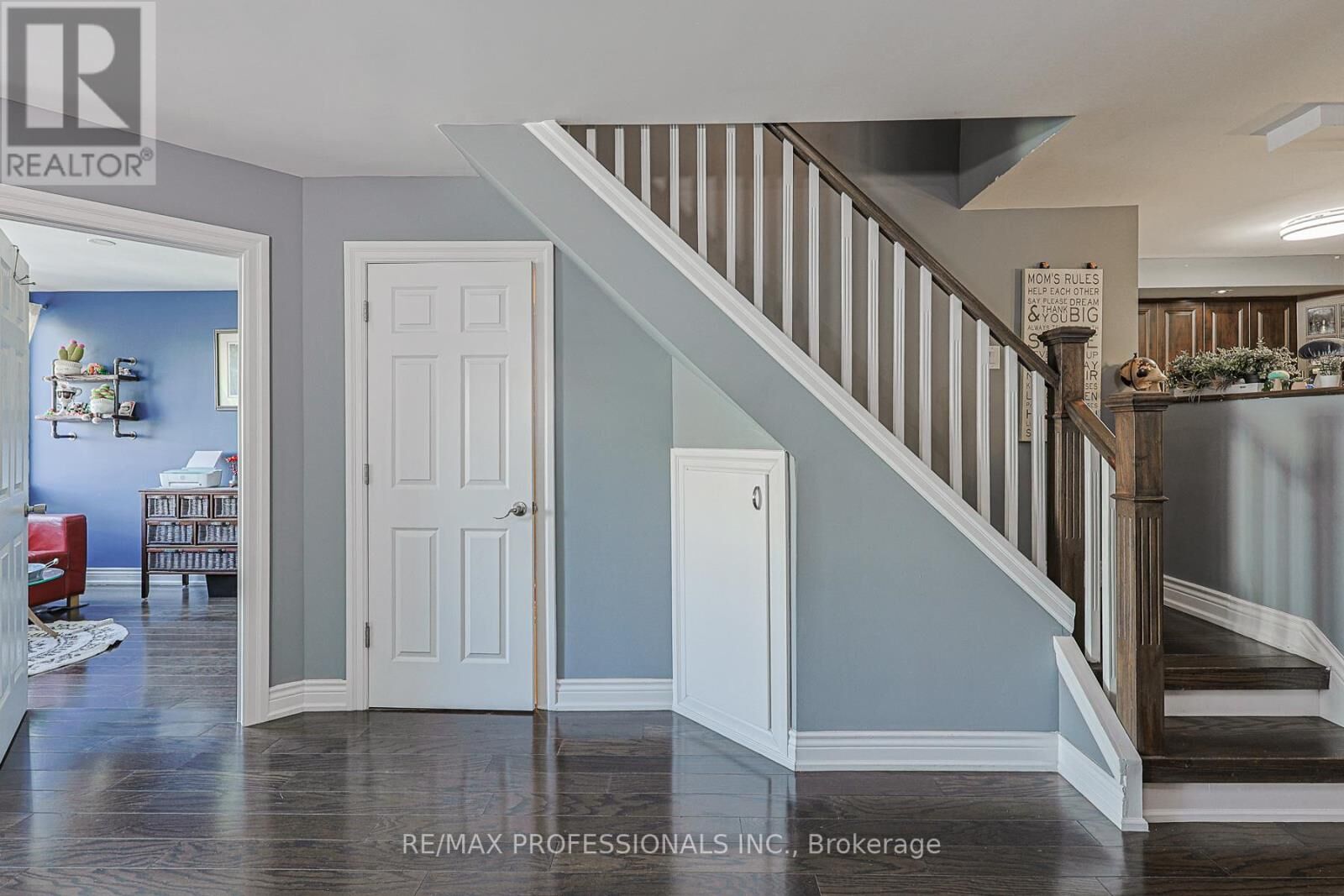 Property Photo:  364 The East Mall Street 318  ON M9B 6C5 