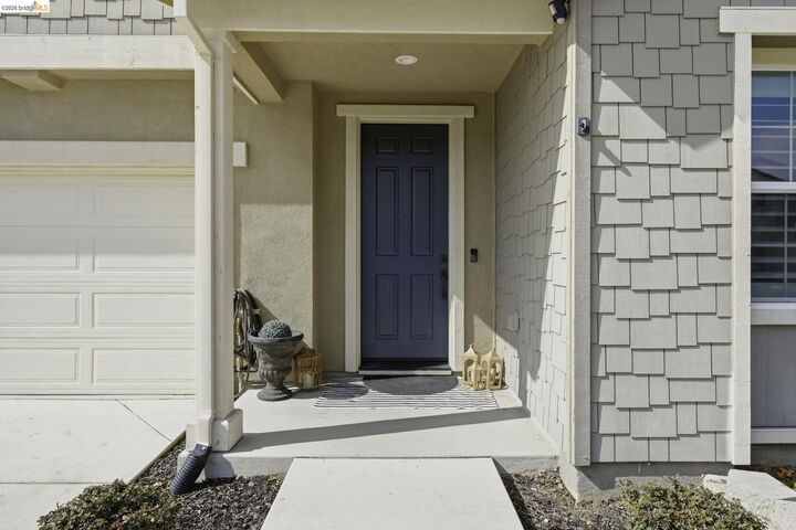 Property Photo:  369 Parkfield Way  CA 94561 