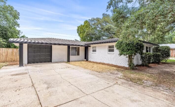 Property Photo:  737 Revere Avenue  FL 32547 