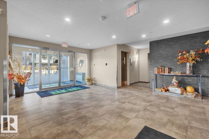 Property Photo: 5029 Edgemont Boulevard NW AB T6M 2N6