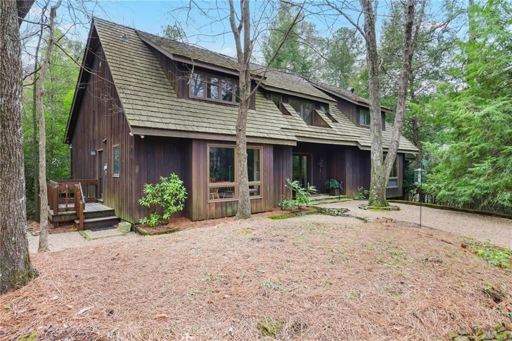 Property Photo: 933 Greymont Circle NW GA 30064