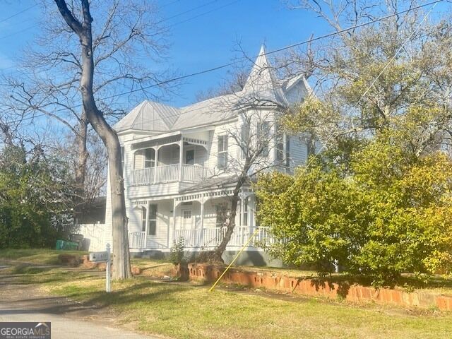 Property Photo:  601 N Wayne Street  GA 31061 