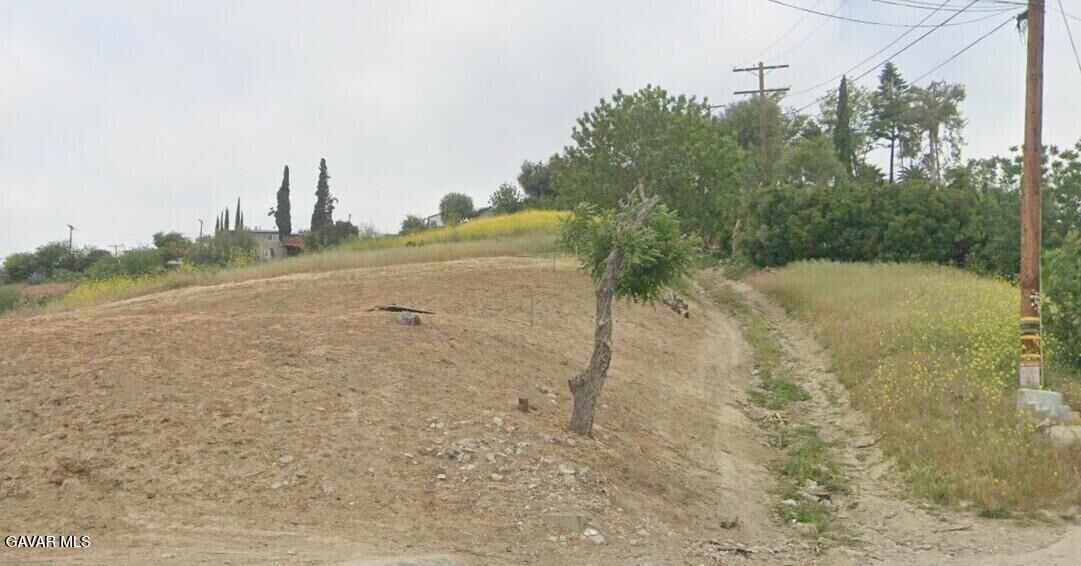 Property Photo: 4376 W Rose Hill Drive CA 90032