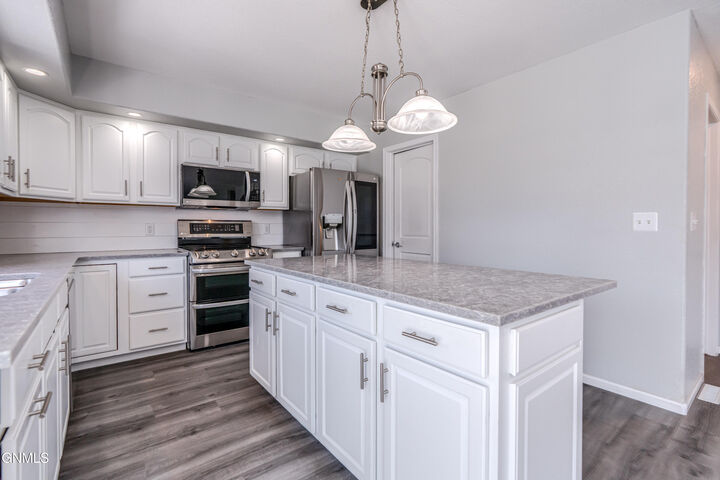 Property Photo:  4814 Amberglow Drive  ND 58503 