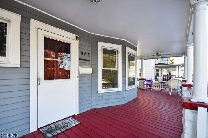 Property Photo: 962 W 6th St NJ 07063