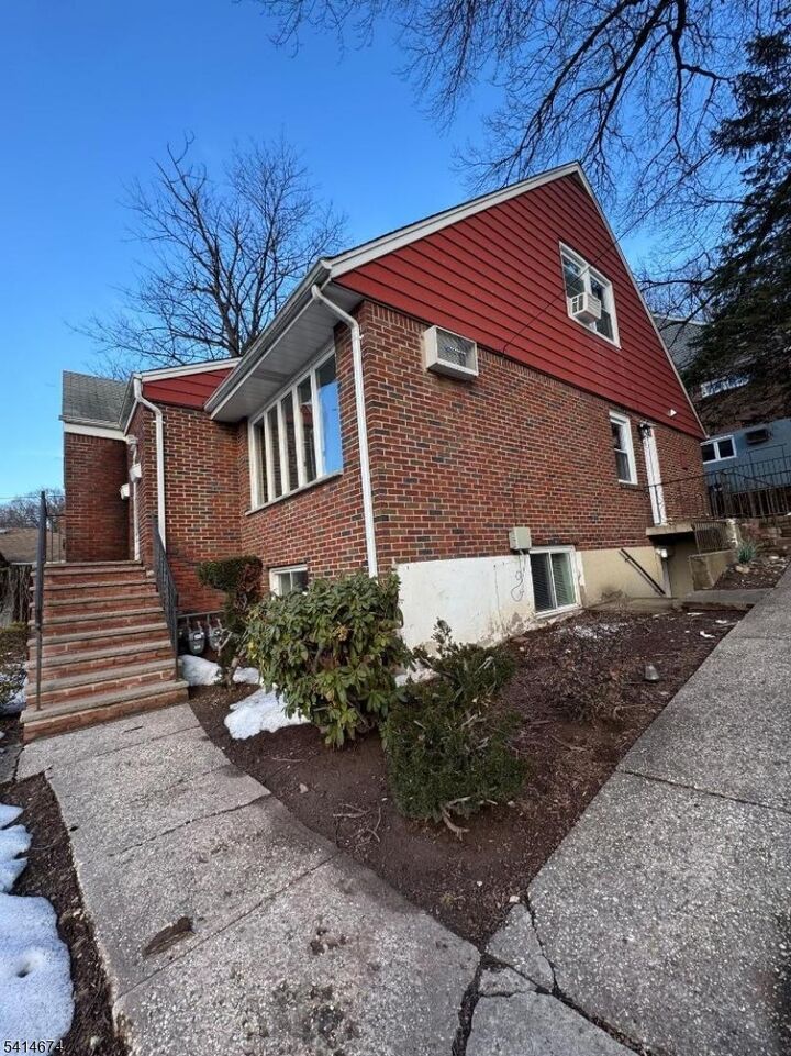 Property Photo:  639 Oakdene Ave  NJ 07657 