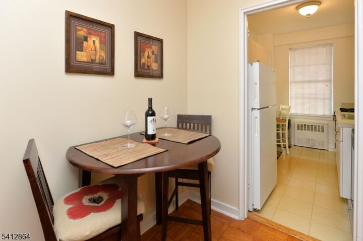 Property Photo: 5 Roosevelt Pl 2B NJ 07042