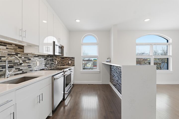 Property Photo:  974 Summit Ave 406  NJ 07307 