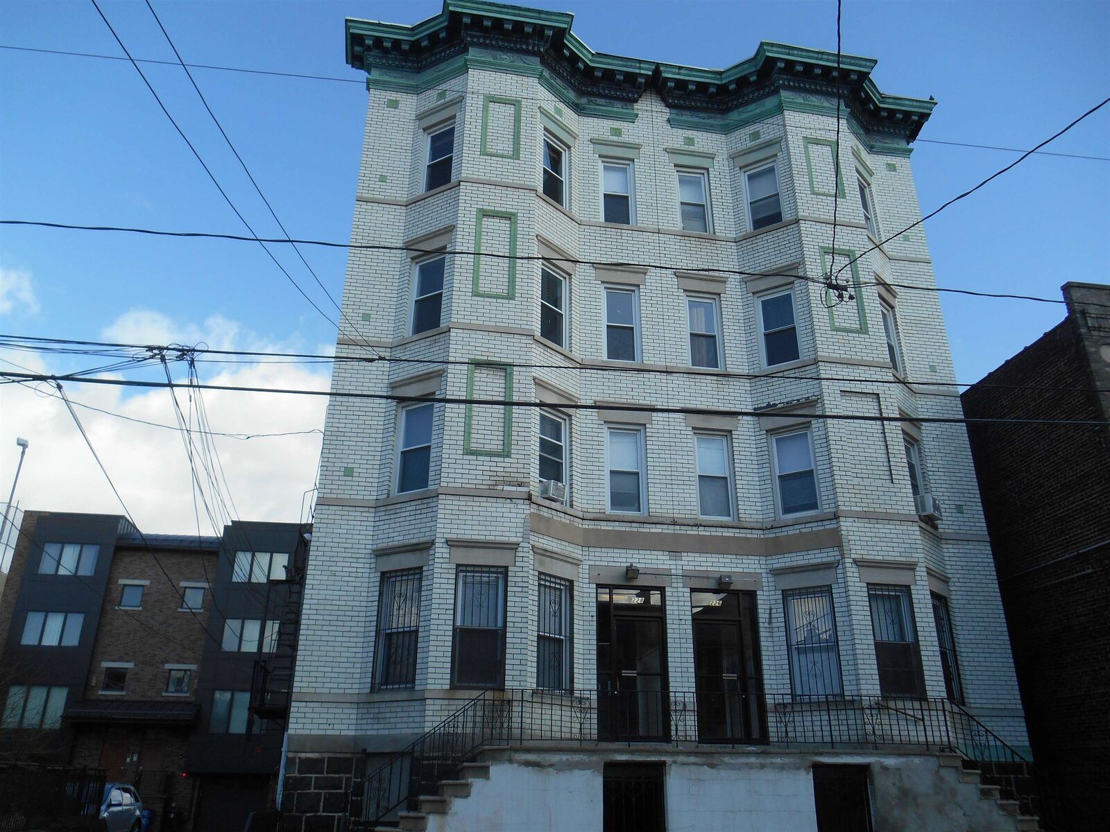 Property Photo:  228 Ogden Ave 3A  NJ 07307 