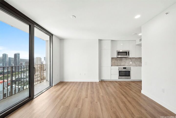 Property Photo:  987 Queen Street 2616  HI 96814 