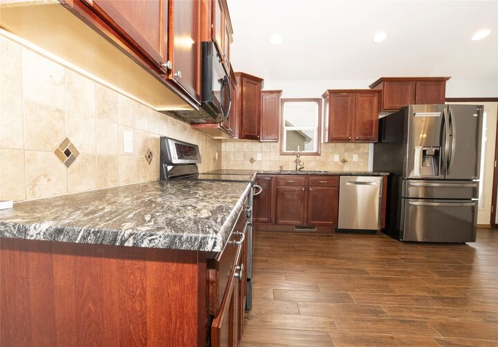 Property Photo:  2315 Maplewood Drive  IA 50109 