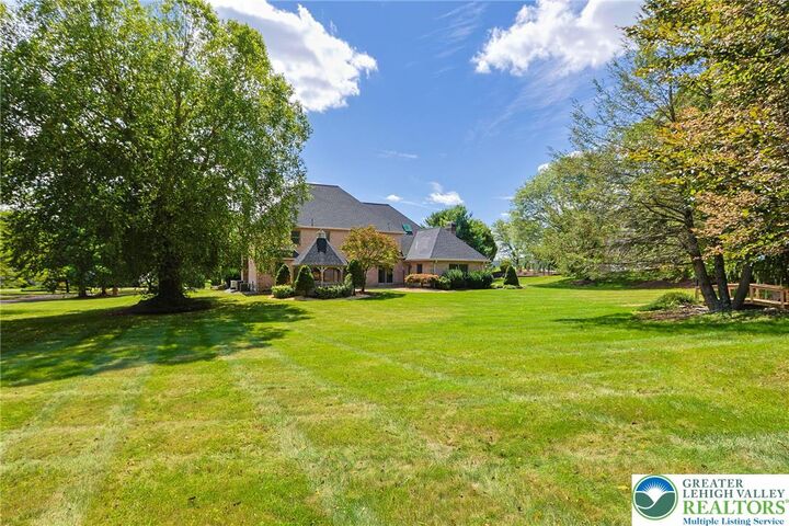 Property Photo:  3685 Manor Road  PA 18020 