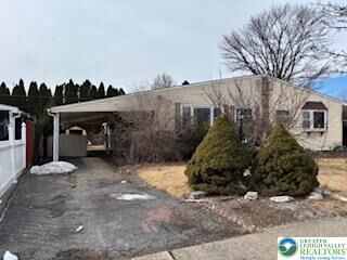 Property Photo:  1527 Livingston Street  PA 18017 