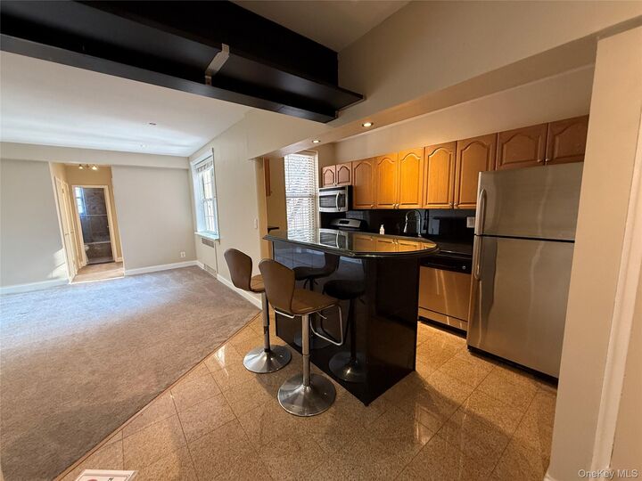 Property Photo:  796 Bronx River Road B38  NY 10708 