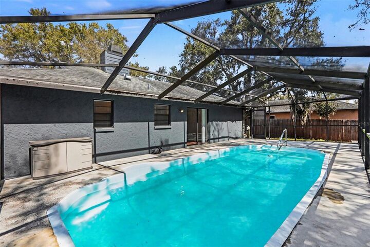 Property Photo:  2332 Seward Drive  FL 34234 