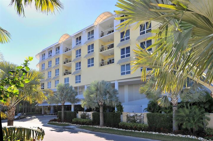 Property Photo:  915 Seaside Drive 504, Weeks 6-7  FL 34242 