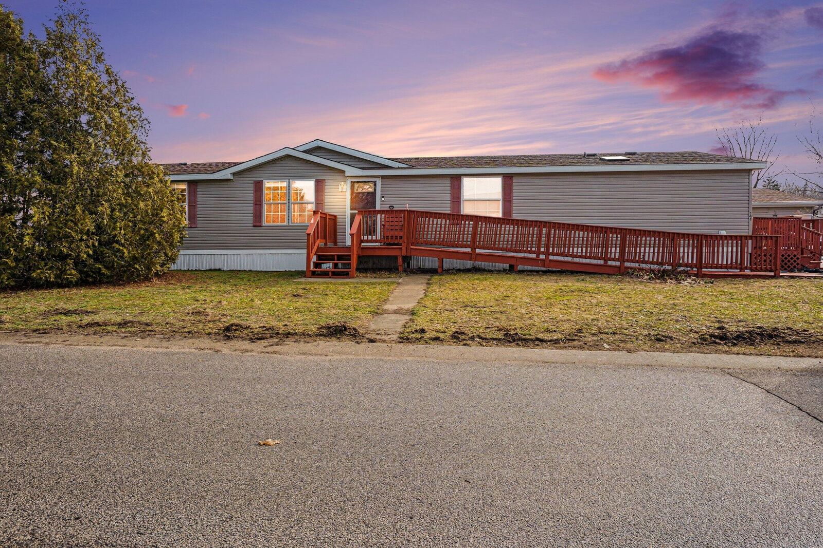 Property Photo:  2006 Ontario Road  MI 49120 